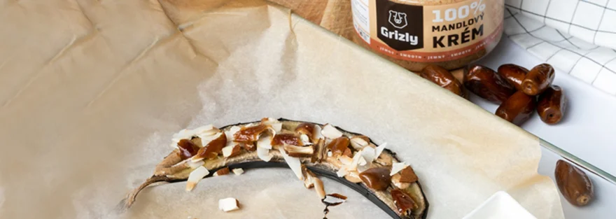 Banan z kremem migdałowym