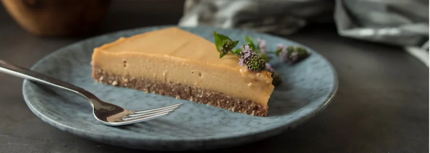 Niepieczone ciasto z masłem orzechowym