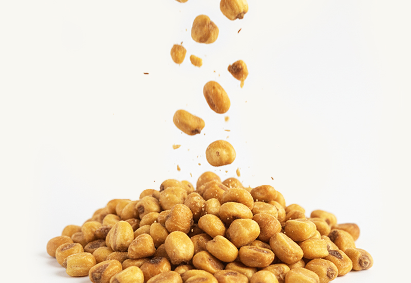 Butelka ketchupu i pomidory