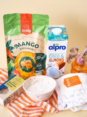 Składniki na Mango Lassi