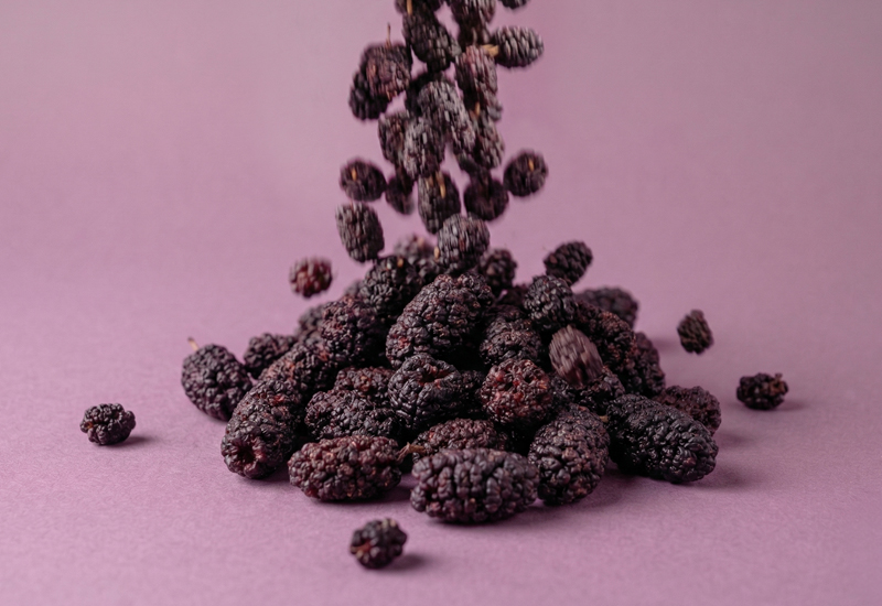 Butelka ketchupu i pomidory