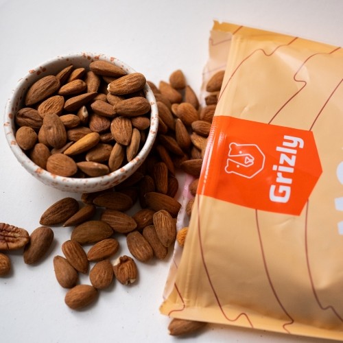 Grizly Migdały naturalne ze skórką