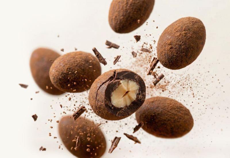 Butelka ketchupu i pomidory