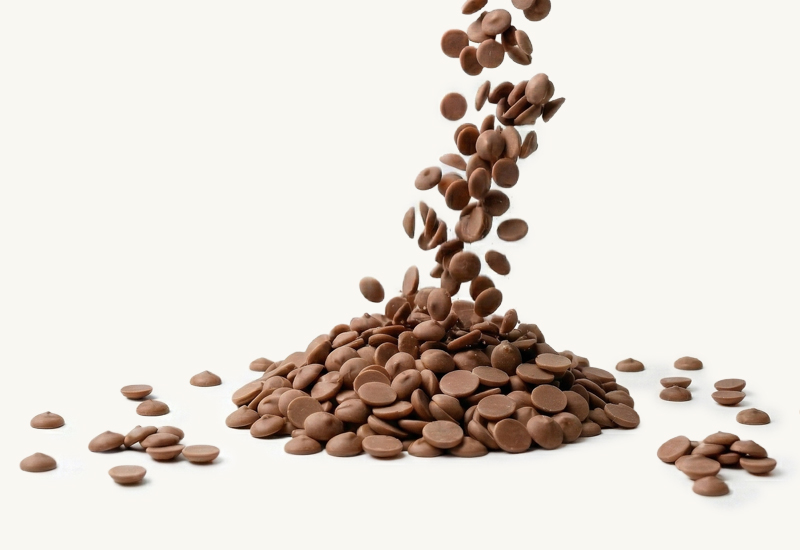 Butelka ketchupu i pomidory