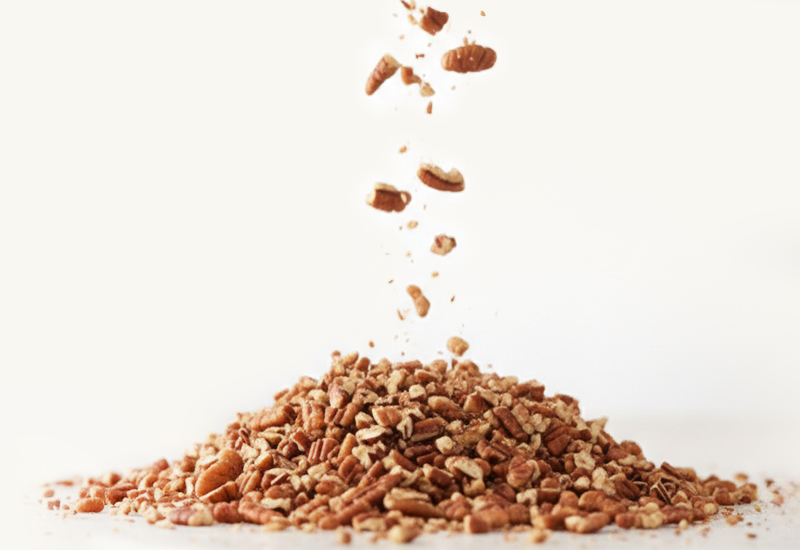 Butelka ketchupu i pomidory