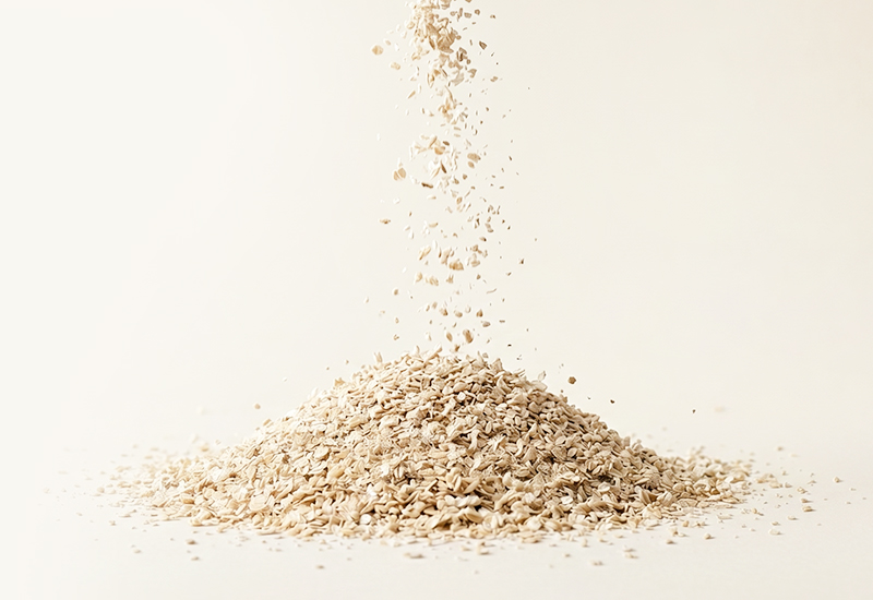 Butelka ketchupu i pomidory