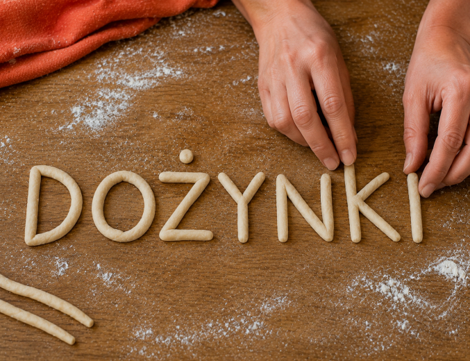 Napis Dożynki wykonany z wałeczków ciasta
