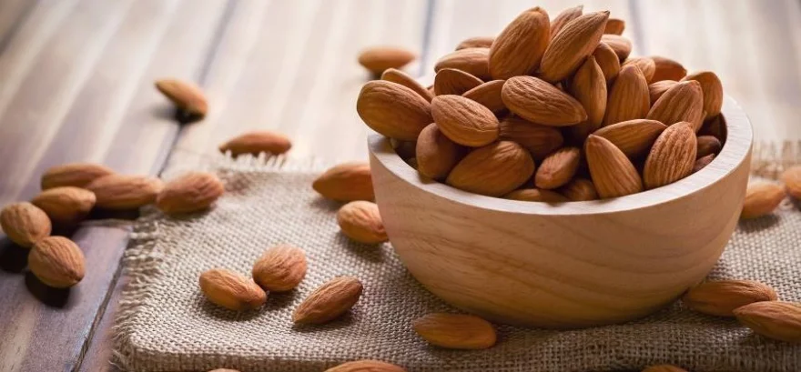 Dlaczego warto włączyć migdały do swojego jadłospisu?