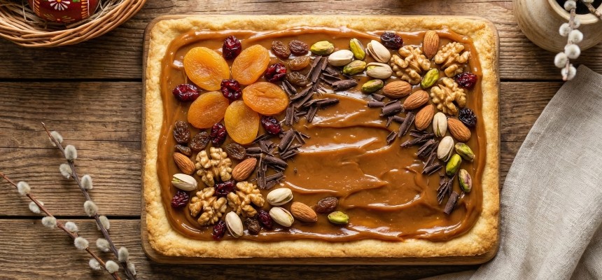 Mazurek wielkanocny – tradycyjne ciasto, które zachwyca smakiem i wyglądem