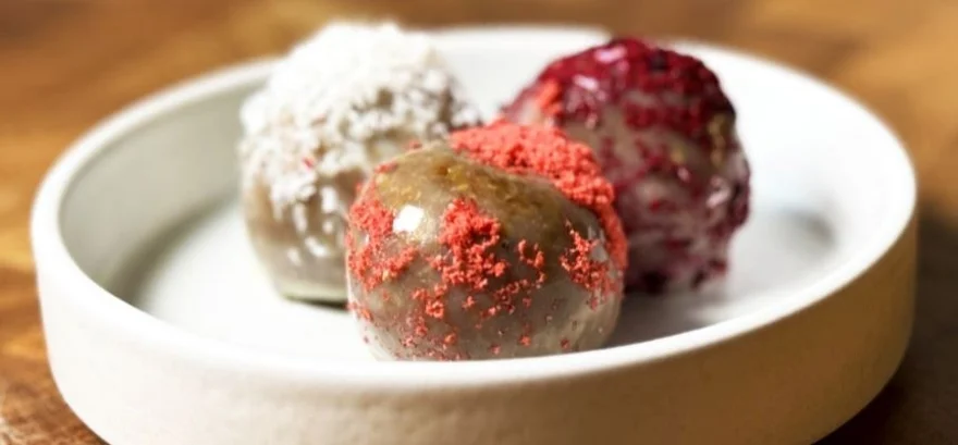 Kuleczki orzechowe w białej czekoladzie