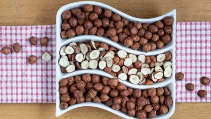 Silna czwórka orzechów: migdały, nerkowce, pekany i orzechy laskowe