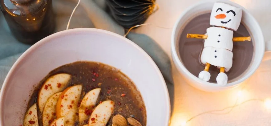 Świąteczne śniadanie: Owsianka z jabłkami i cynamonem