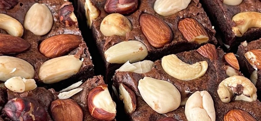 Wegańskie orzechowe brownies