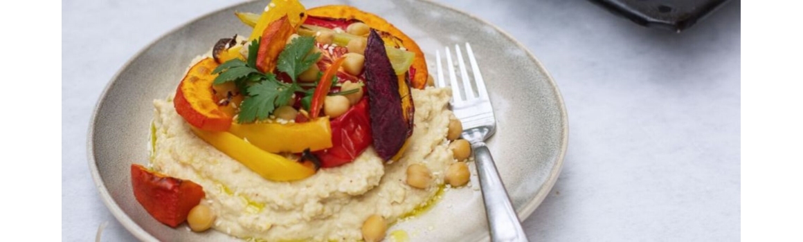 Hummus z pieczonymi jesiennymi warzywami