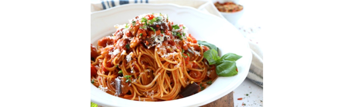 Spaghetti z bakłażanem i mozzarellą