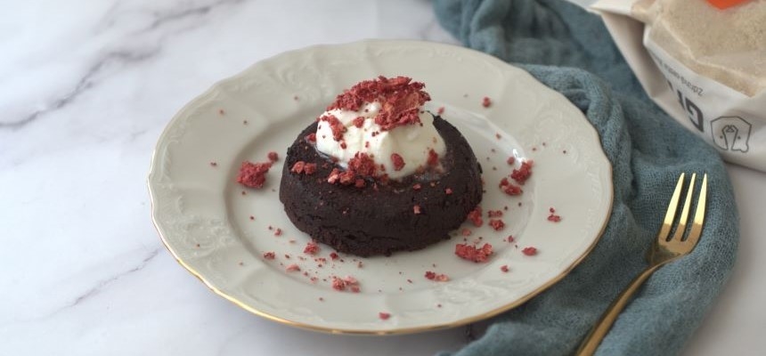 Przepisy z mąki migdałowej – czekoladowy lava cake