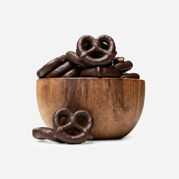 Bezglutenowe precle w gorzkiej czekoladzie