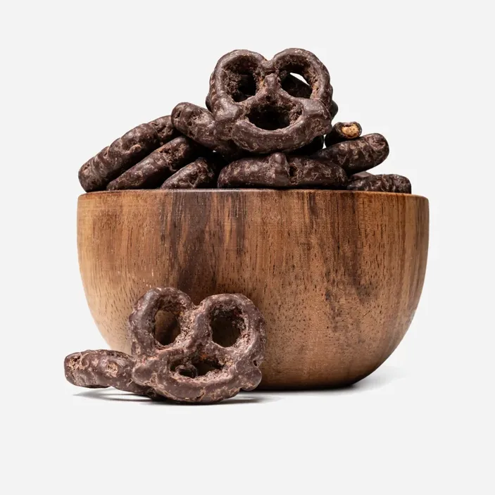 Bezglutenowe precle w gorzkiej czekoladzie