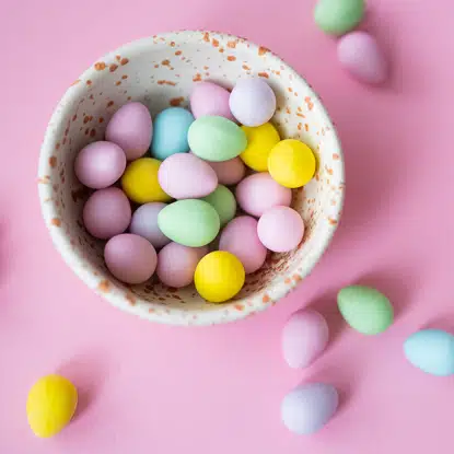 Chrupiące kolorowe mini jajeczka
