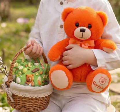 Dziecięcy zestaw wielkanocny z pluszowym misiem i smakołykami
