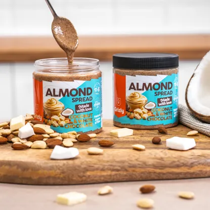 Krem migdałowy z białą czekoladą i kokosem