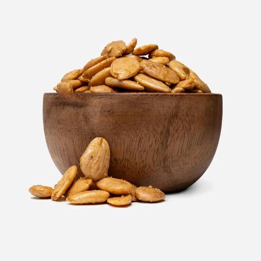 Migdały smażone z cebulą, czosnkiem i pomidorem