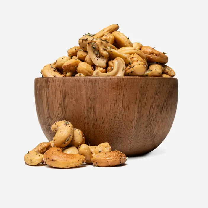 Smażone orzechy nerkowca z ziołami