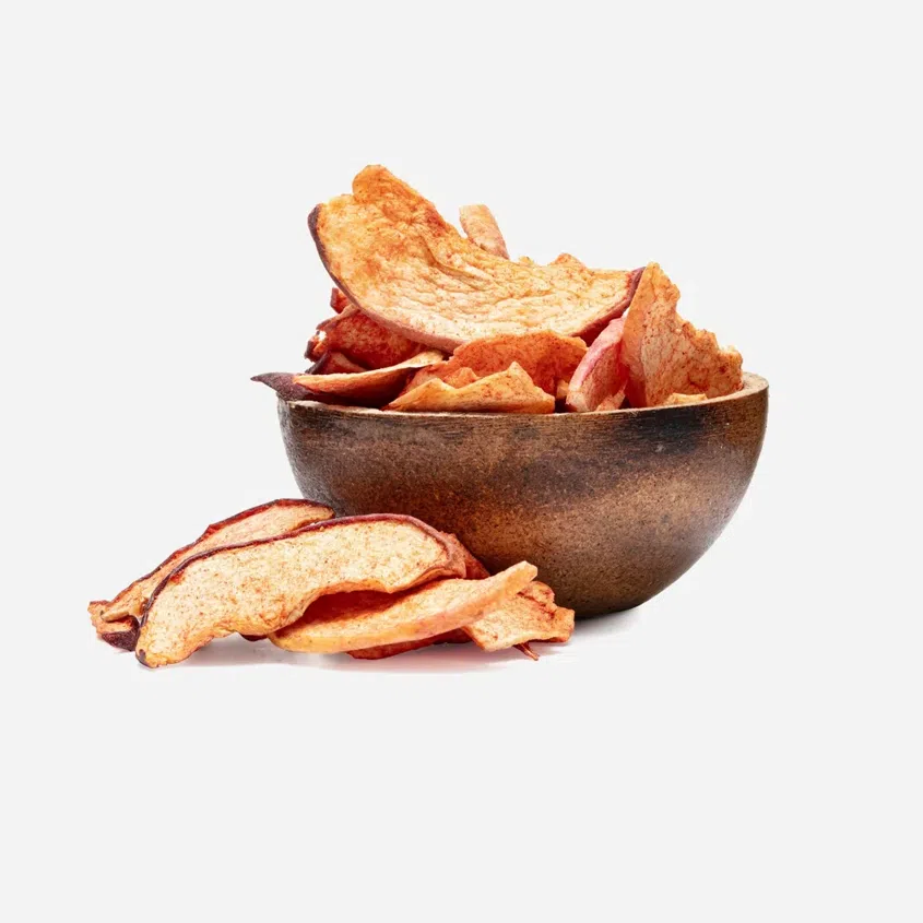 Suszone plastry jabłek z proszkiem truskawkowym